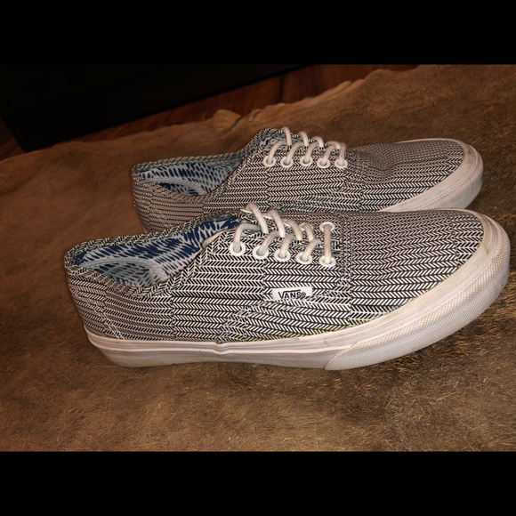 Vans patterned era - Picture 1 of 4